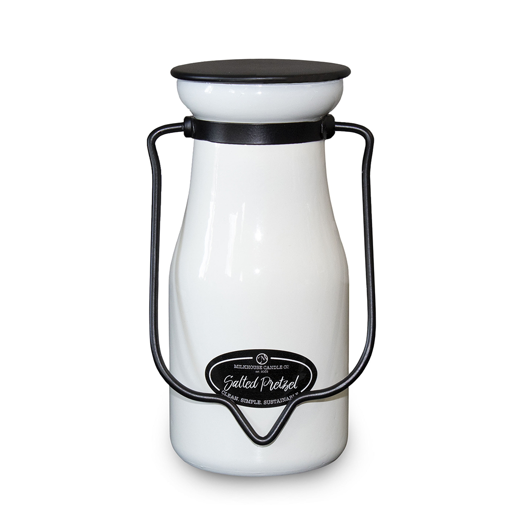 MILKHOUSE CANDLE Salted Přetzel vonná svíčka MILKBOTTLE (227 g)